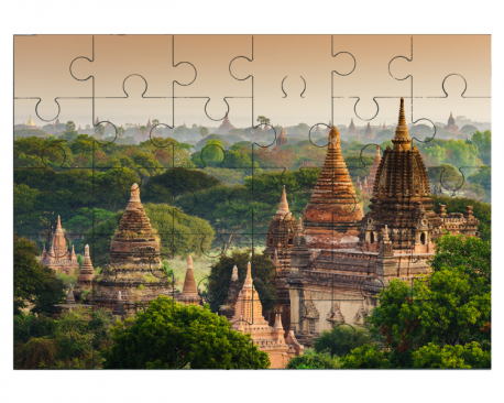 Temples de Bagan au lever du soleil