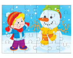Enfant fabriquant un bonhomme de neige (4)